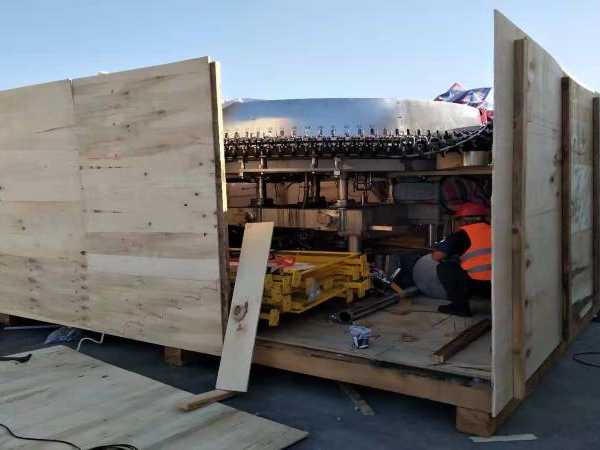 沖瓶灌裝流水線拆卸打包搬運(yùn)