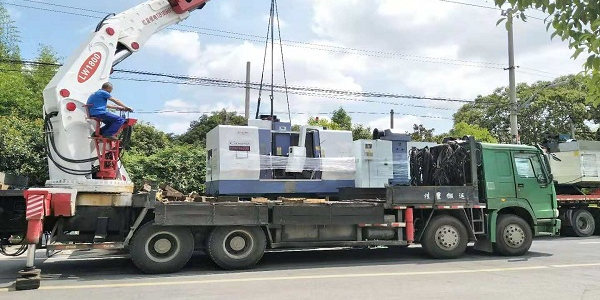 屹星設(shè)備搬運公司解析：目前工廠搬遷的主要原因是什么？