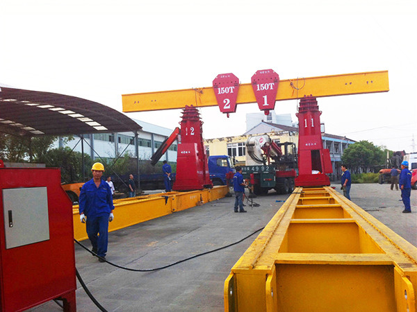 液壓龍門(mén)吊安裝-2