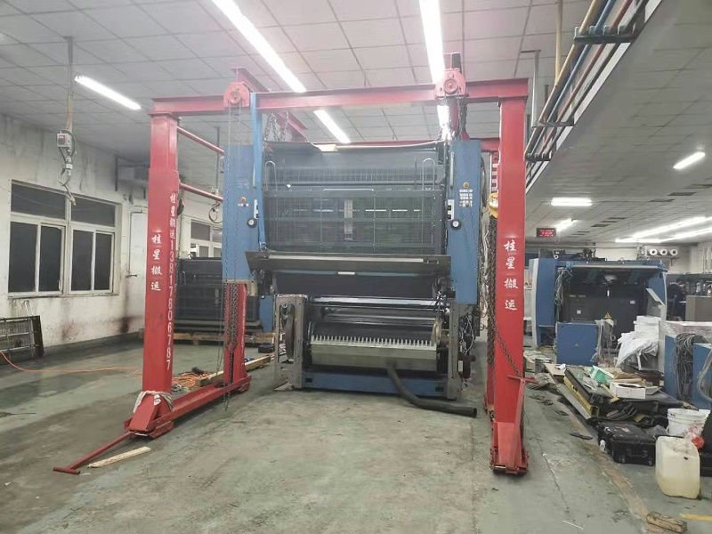 屹星機(jī)電廠房設(shè)備吊裝