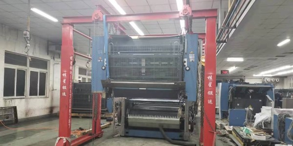 廠(chǎng)房設(shè)備吊裝選擇屹星機(jī)電設(shè)備搬運(yùn)公司