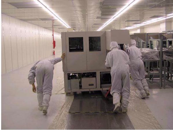 上海無塵車間設備搬運作業(yè)