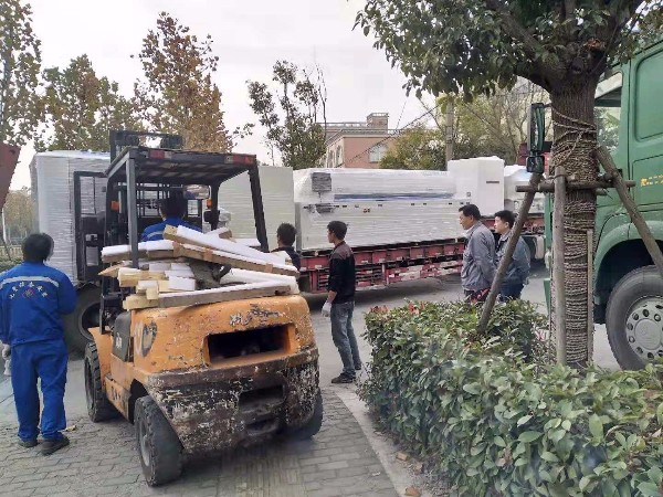 SMT設(shè)備搬運(yùn)