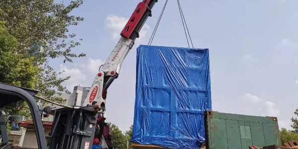 重型設(shè)備裝卸價(jià)格是多少？設(shè)備裝卸價(jià)格貴嗎？